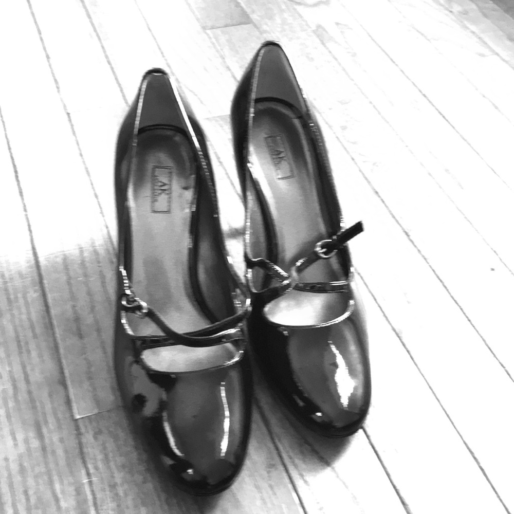 Anne Klein-Classic patent leather shoes